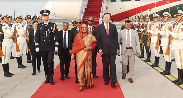 দ্বিপক্ষীয় সফরে চীনের রাজধানী বেইজিংয়ে পৌঁছেছেন প্রধানমন্ত্রী 
